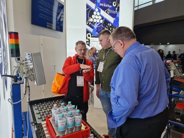 Live-Vorführung der RHEWA Produktwelt